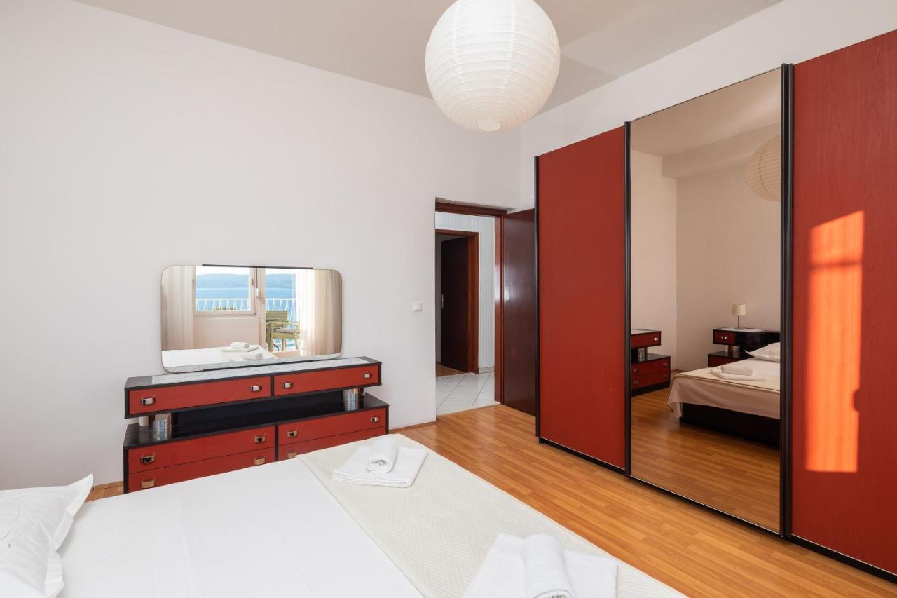 Deja Blue Apartment เยเซนิเซ ภายนอก รูปภาพ