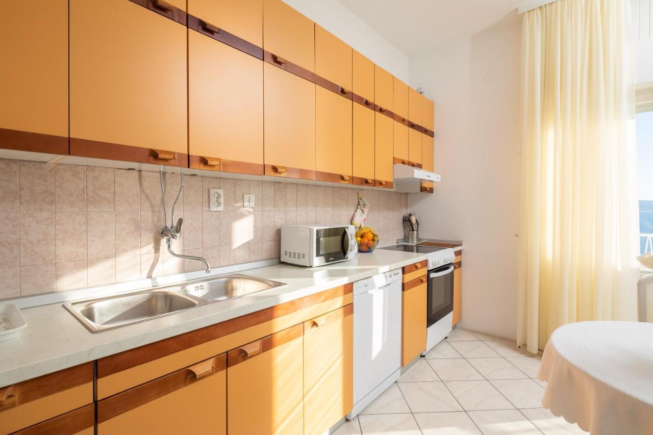 Deja Blue Apartment เยเซนิเซ ภายนอก รูปภาพ