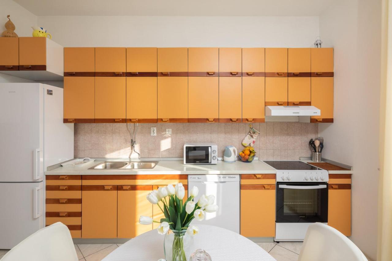 Deja Blue Apartment เยเซนิเซ ภายนอก รูปภาพ