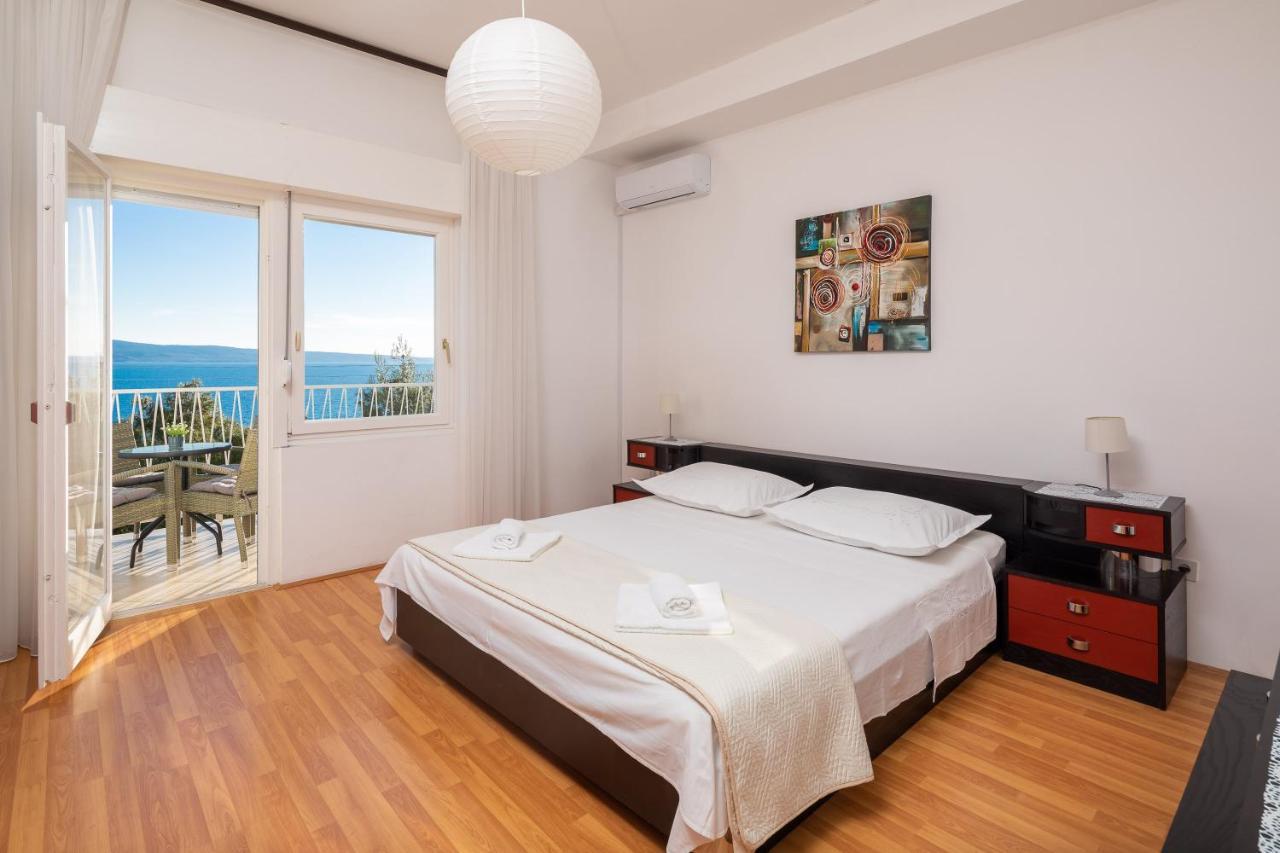 Deja Blue Apartment เยเซนิเซ ภายนอก รูปภาพ