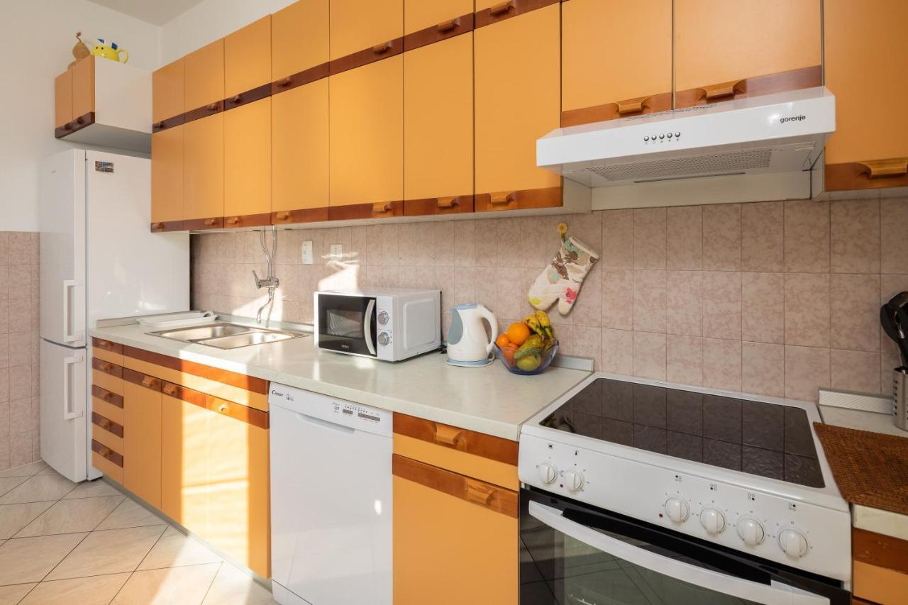 Deja Blue Apartment เยเซนิเซ ภายนอก รูปภาพ