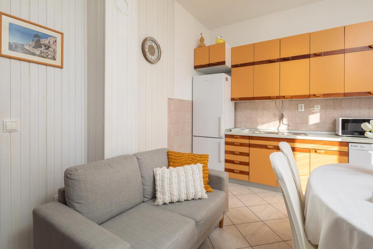 Deja Blue Apartment เยเซนิเซ ภายนอก รูปภาพ